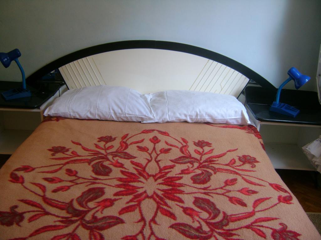 Apartment For Holidays In Pula Phòng bức ảnh