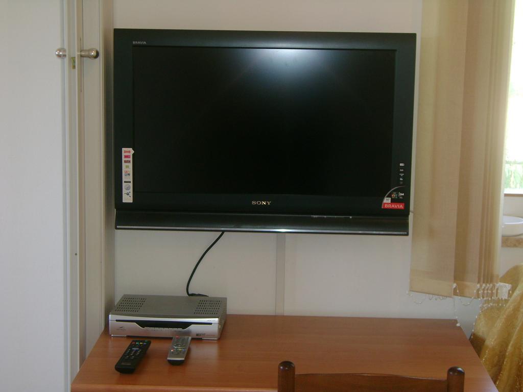 Apartment For Holidays In Pula Phòng bức ảnh